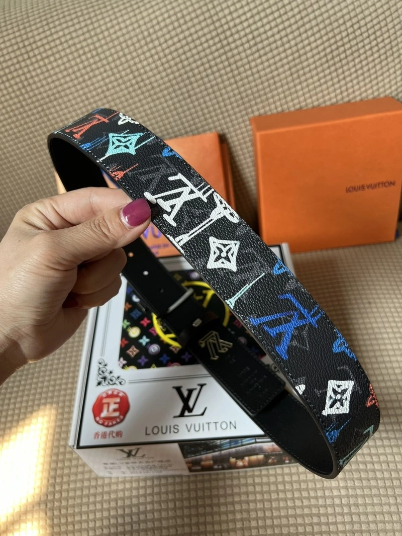 Louis Vuitton Belts UrbanChic 301221