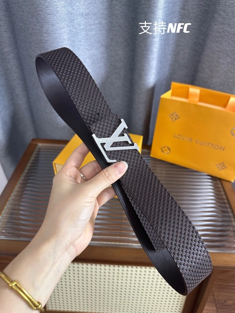 Unique Louis Vuitton Belts 301143