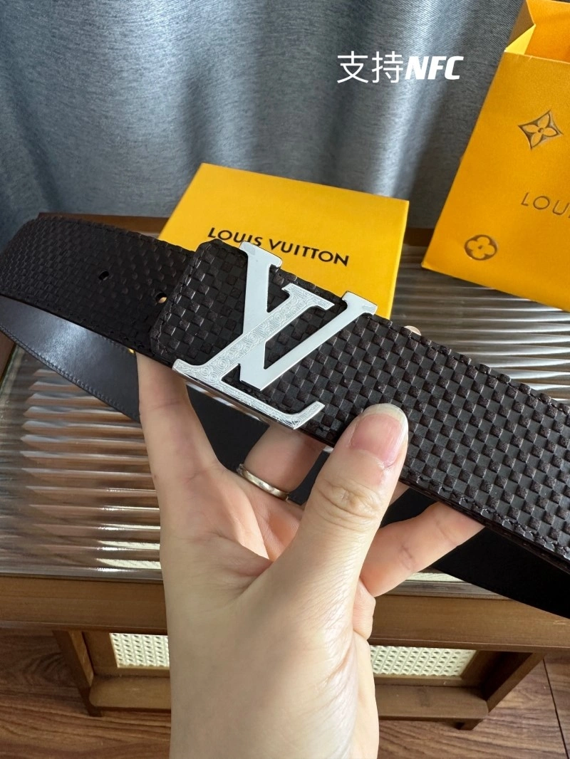 Unique Louis Vuitton Belts 301143