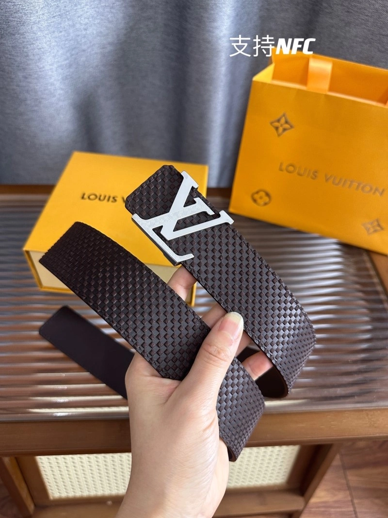 Unique Louis Vuitton Belts 301143