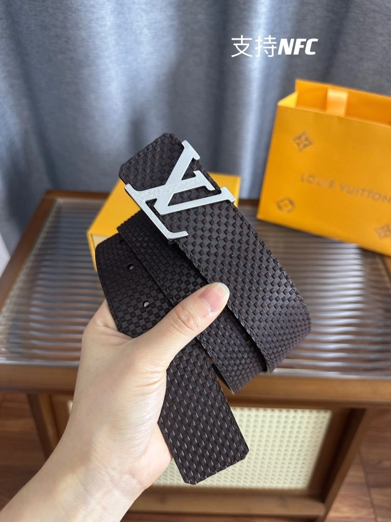 Unique Louis Vuitton Belts 301143