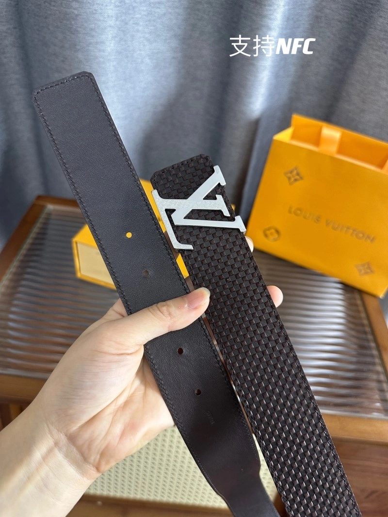 Unique Louis Vuitton Belts 301143
