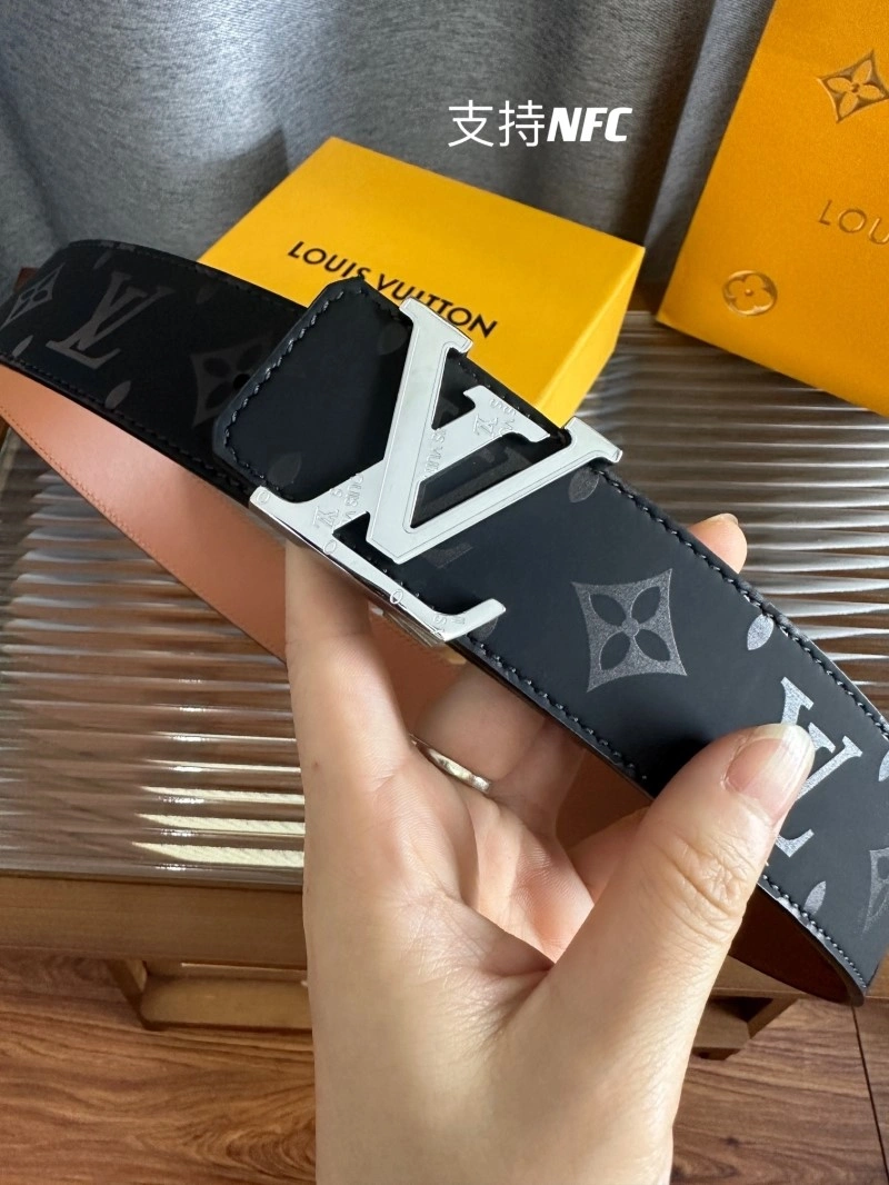 Louis Vuitton Belts Fashionable 301110