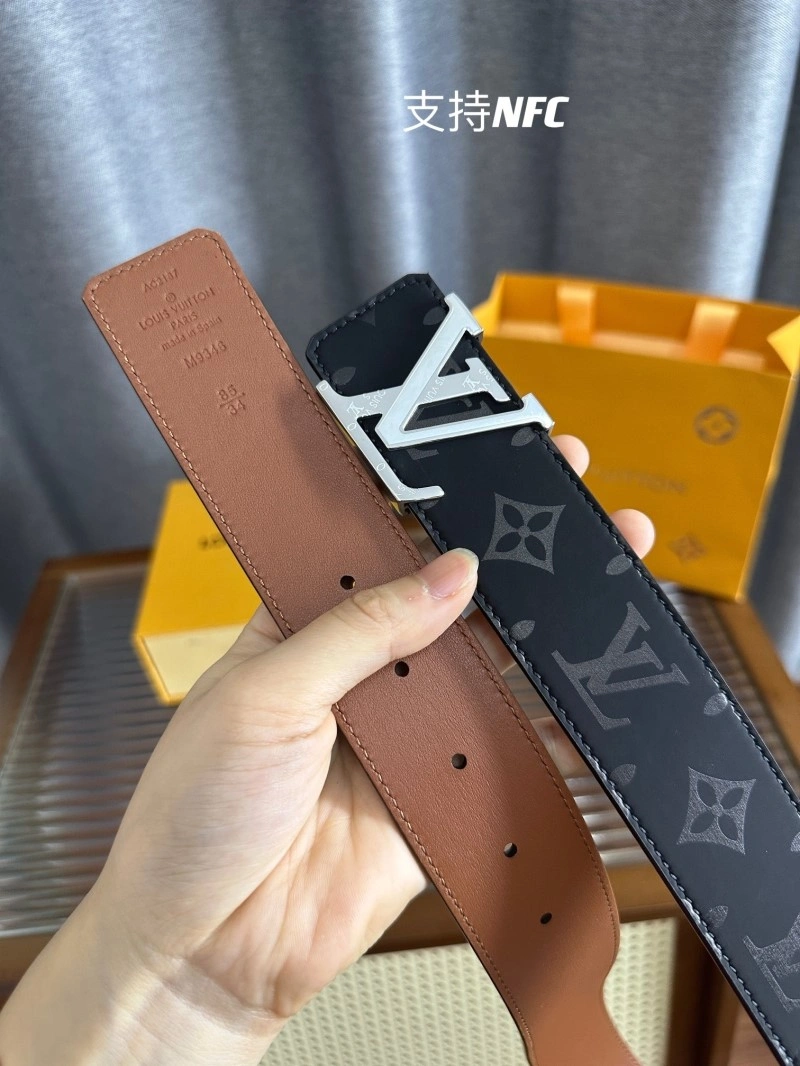 Louis Vuitton Belts Fashionable 301110