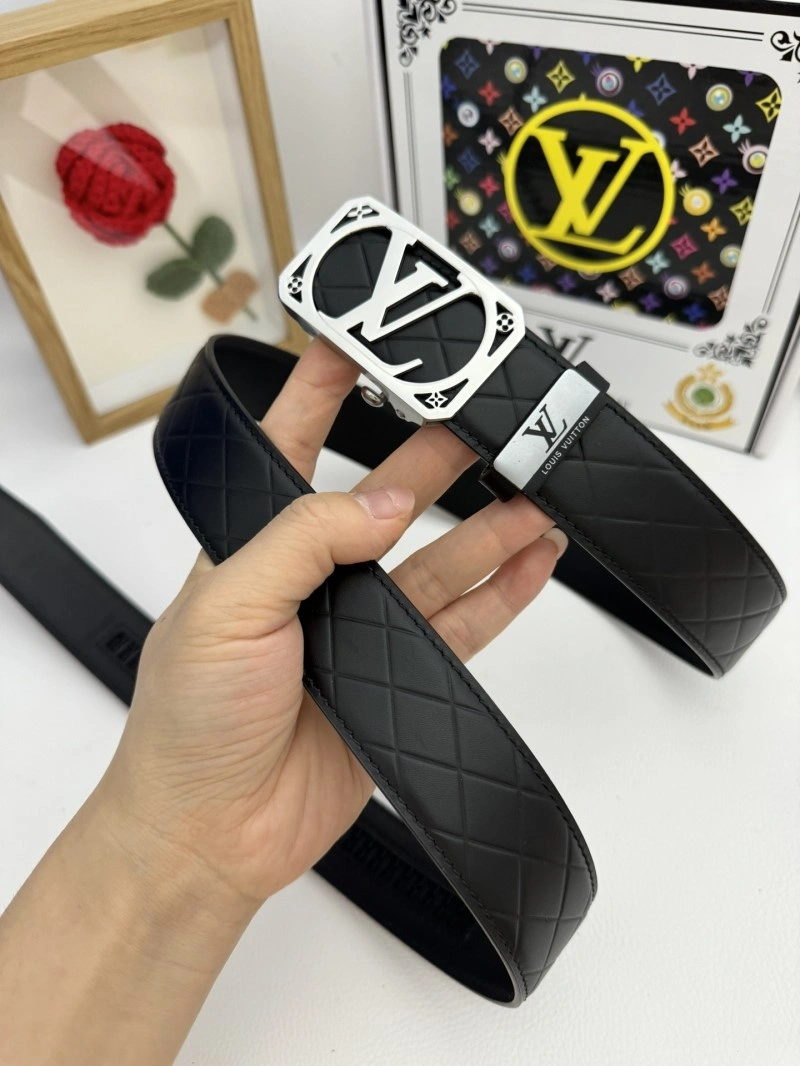 EyeCatching Louis Vuitton Belts 301125