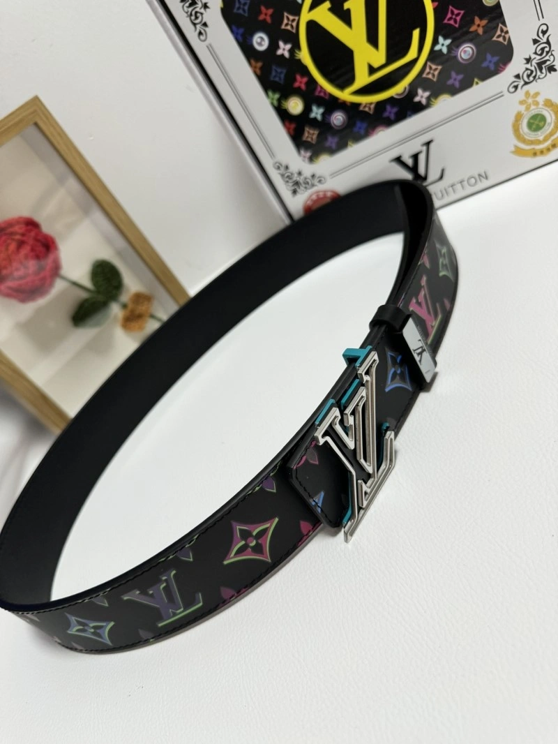 Lightweight Louis Vuitton Belts 301118