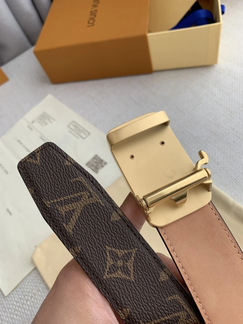 Versatile Louis Vuitton Belts 301050