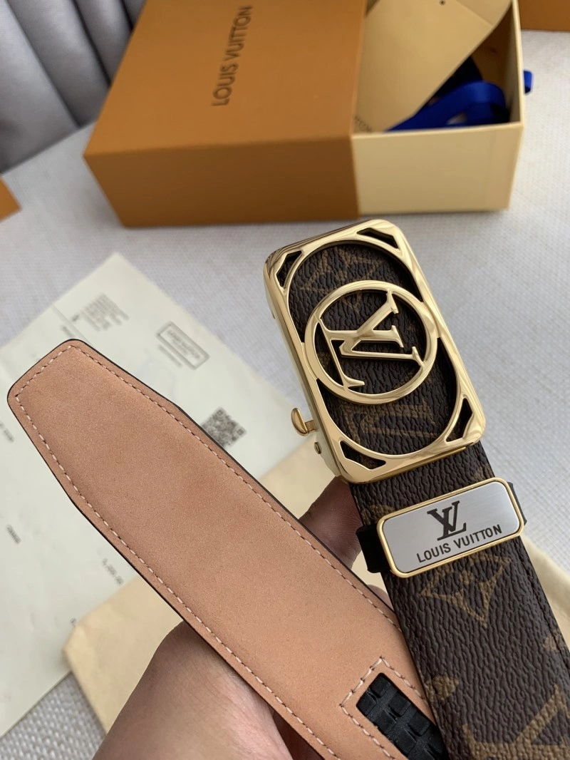 Versatile Louis Vuitton Belts 301050