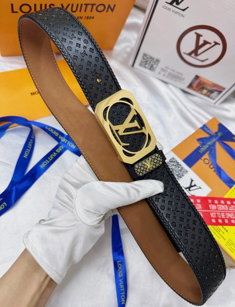 Louis Vuitton Belts TravelReady 301003