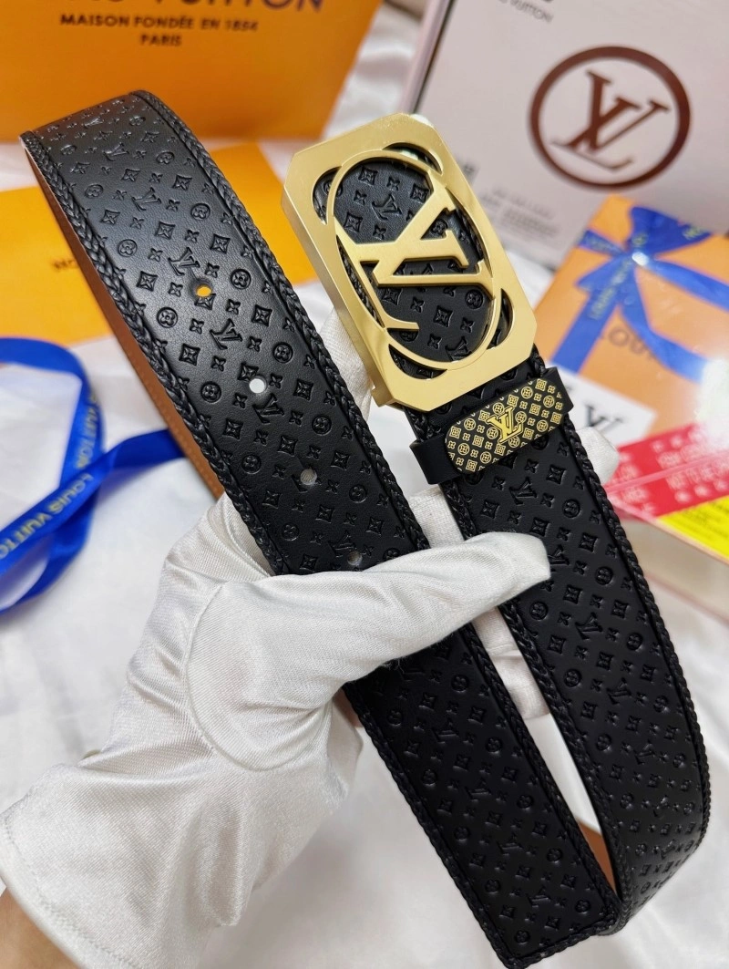 Louis Vuitton Belts TravelReady 301003