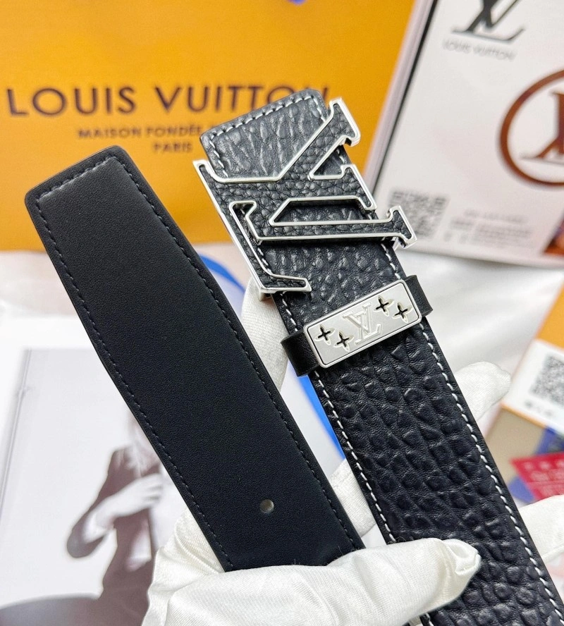 Louis Vuitton Belts Snug 301010