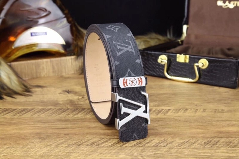 Louis Vuitton Belts Durable 300992