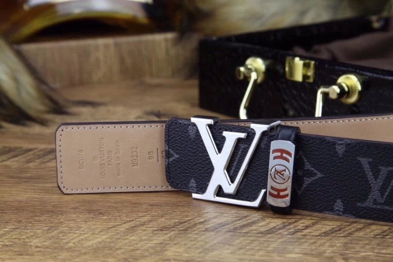 Louis Vuitton Belts Durable 300992