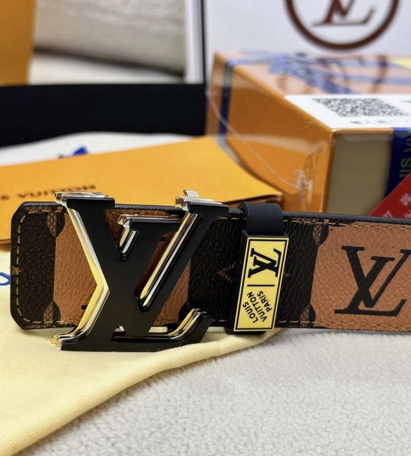 Seasonal Louis Vuitton Belts 300999