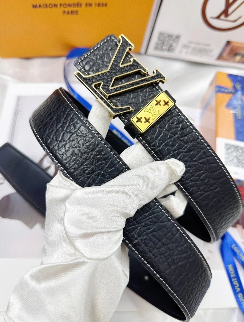 Modern Louis Vuitton Belts 300982