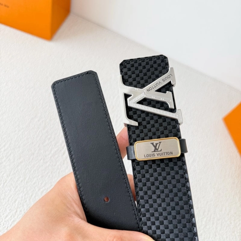 Louis Vuitton Belts UrbanChic 300960