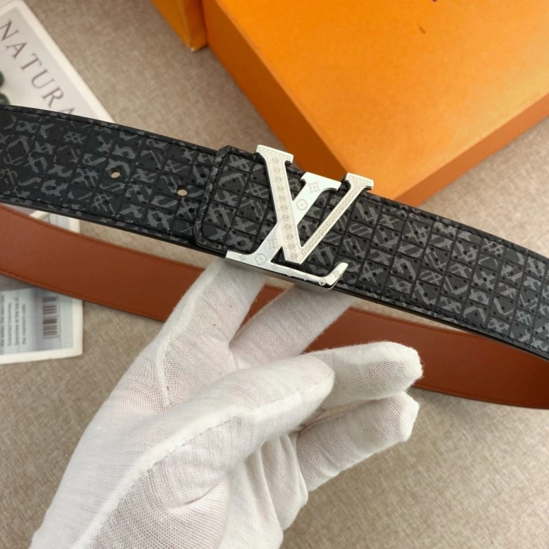Breathable Louis Vuitton Belts 300933