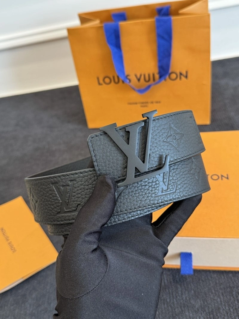 Louis Vuitton Belts TechFriendly 300880
