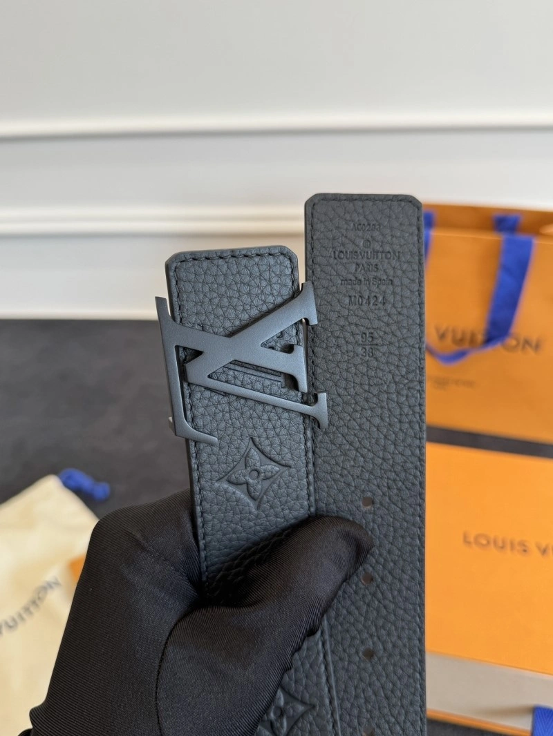 Louis Vuitton Belts TechFriendly 300880