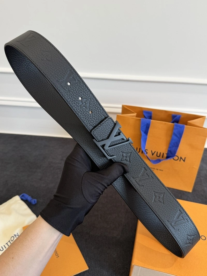 Louis Vuitton Belts TechFriendly 300880