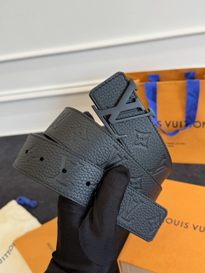 Louis Vuitton Belts TechFriendly 300880