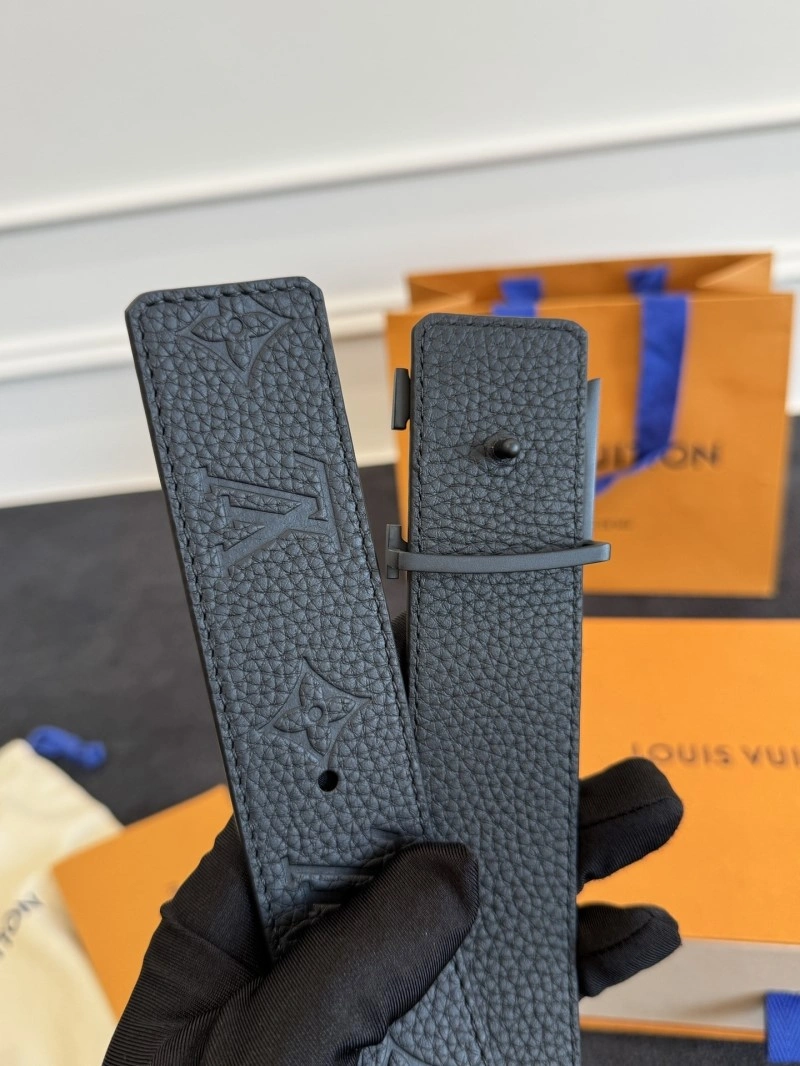 Louis Vuitton Belts TechFriendly 300880