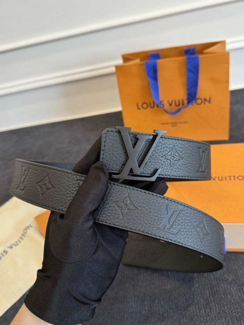 Louis Vuitton Belts TechFriendly 300880