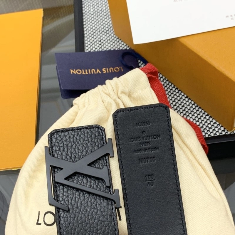 Breathable Louis Vuitton Belts 300897