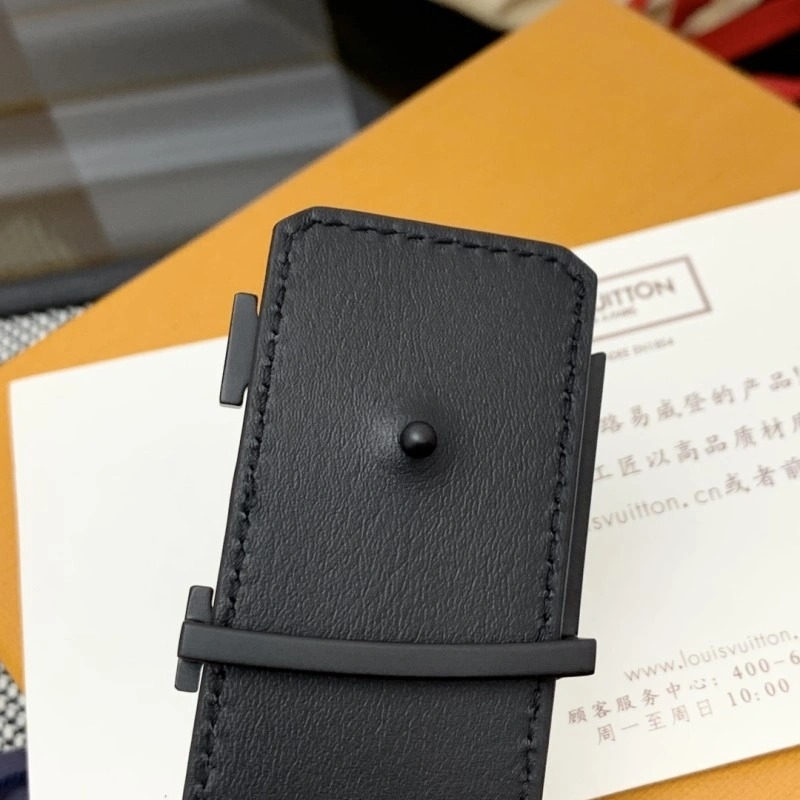 Breathable Louis Vuitton Belts 300897