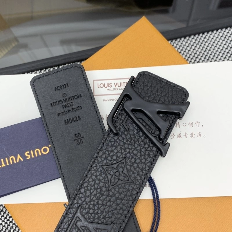Lightweight Louis Vuitton Belts 300894
