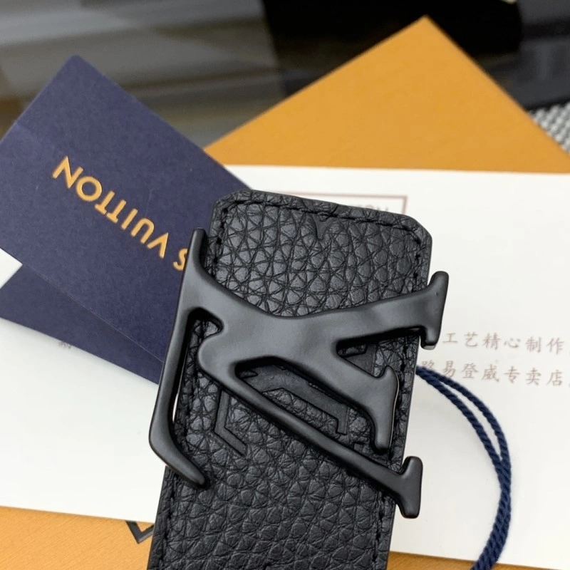 Lightweight Louis Vuitton Belts 300894