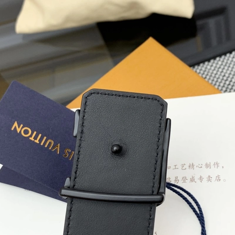Lightweight Louis Vuitton Belts 300894