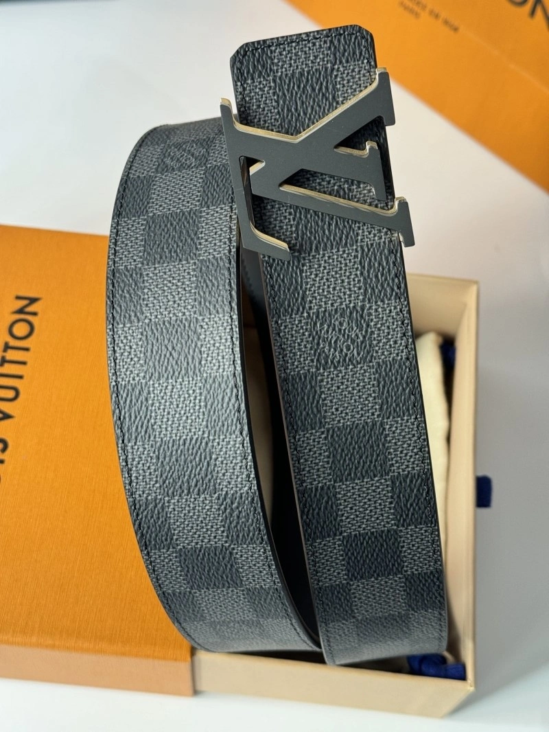 Louis Vuitton Belts Attractive 300881
