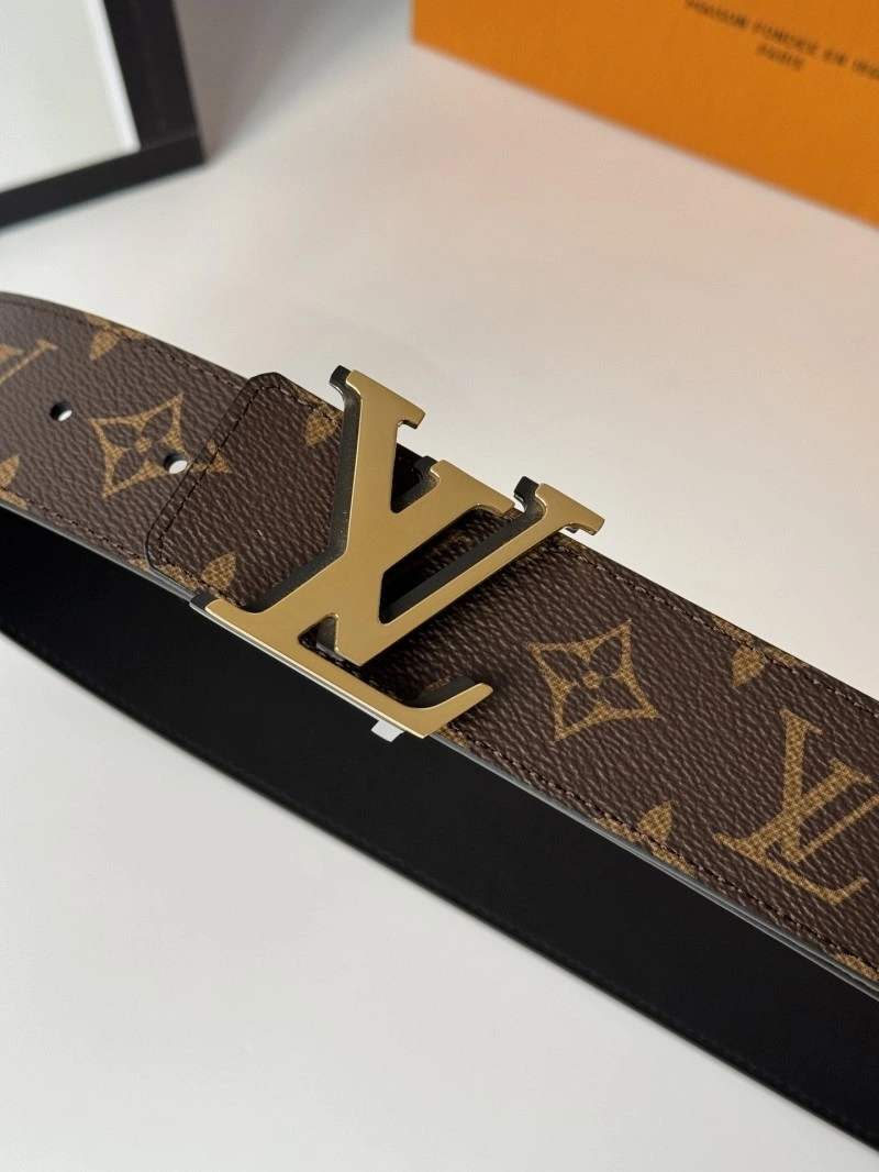 Packable Louis Vuitton Belts 300889