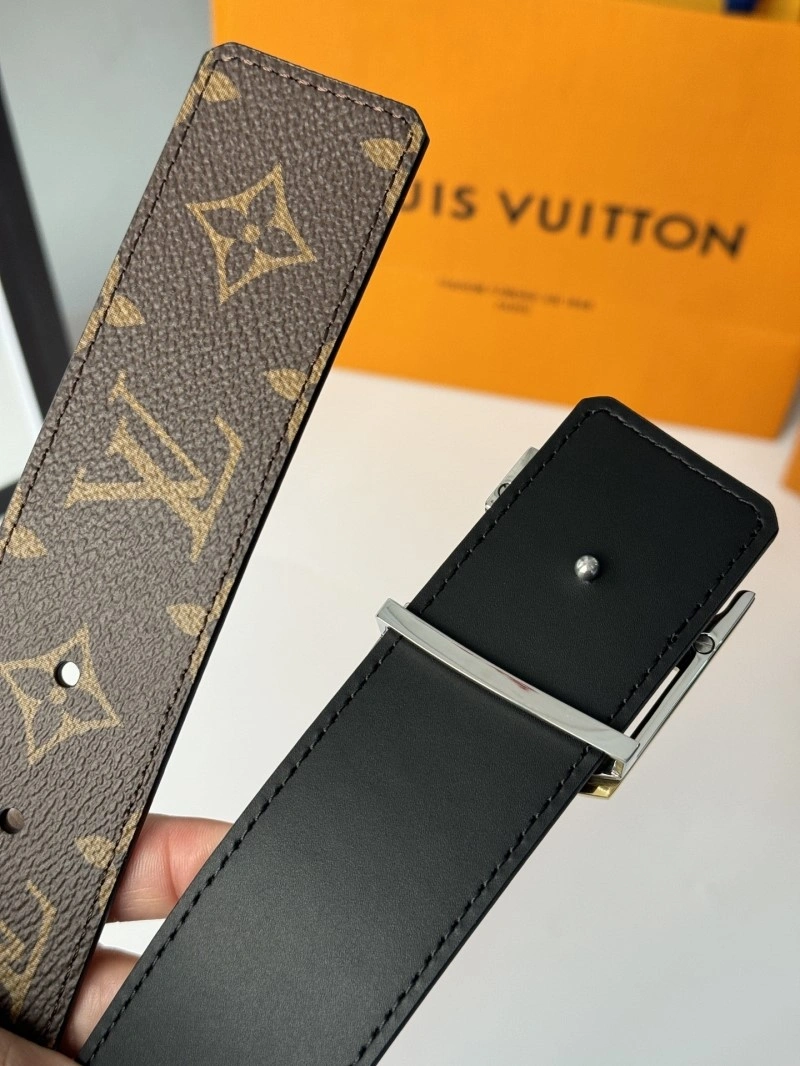 Packable Louis Vuitton Belts 300889