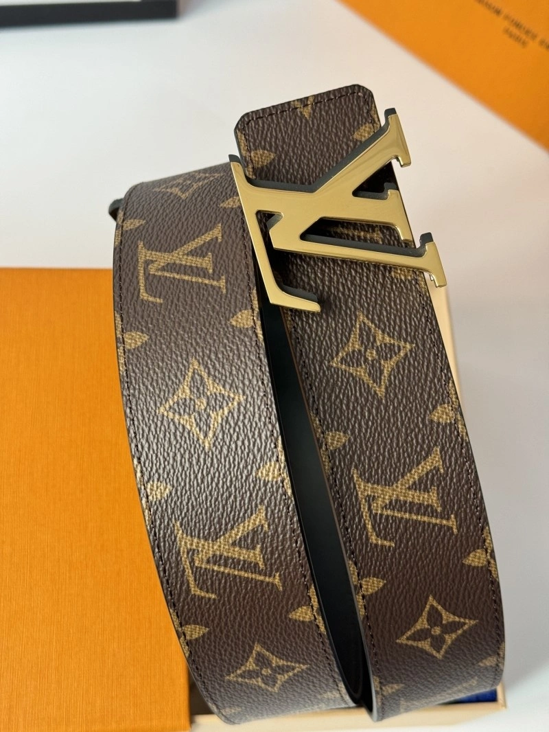Packable Louis Vuitton Belts 300889