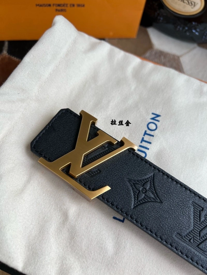 Bold Louis Vuitton Belts 300838