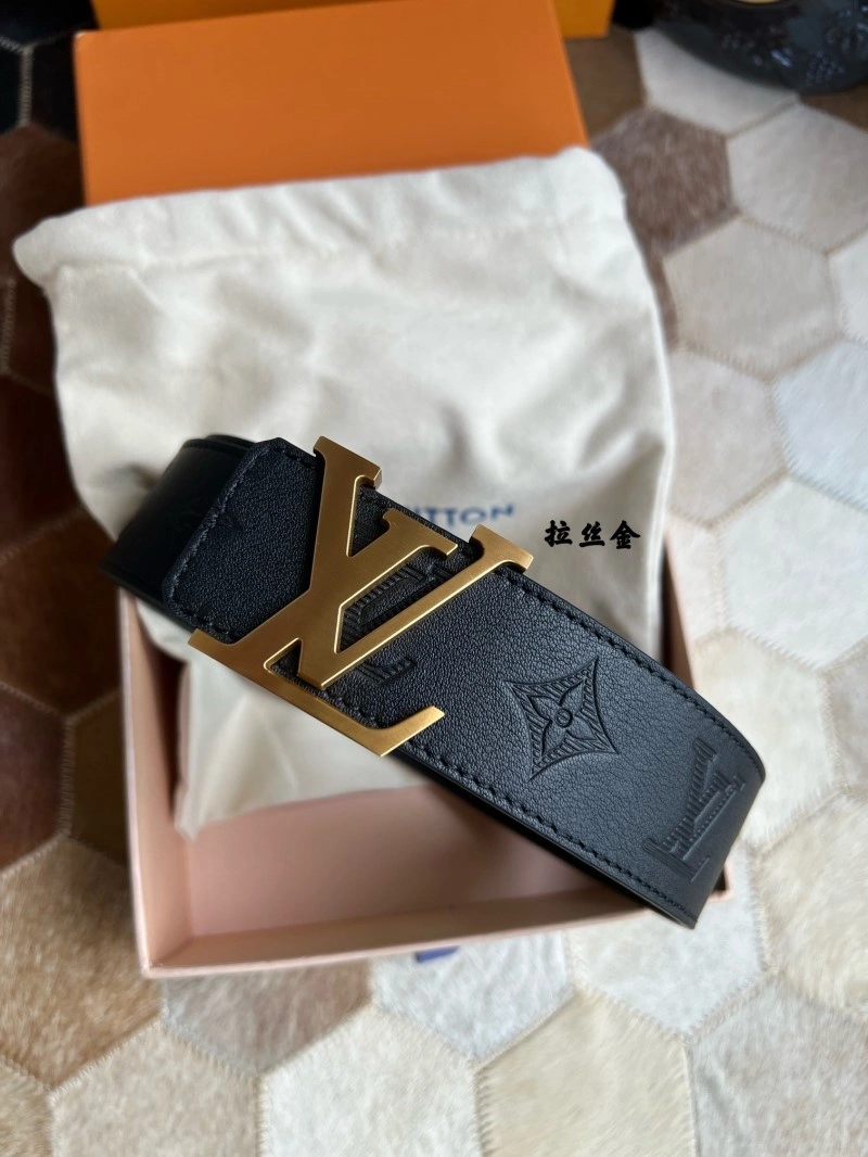 Bold Louis Vuitton Belts 300838