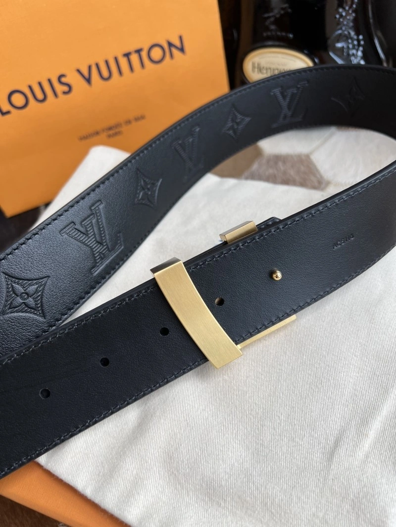Bold Louis Vuitton Belts 300838