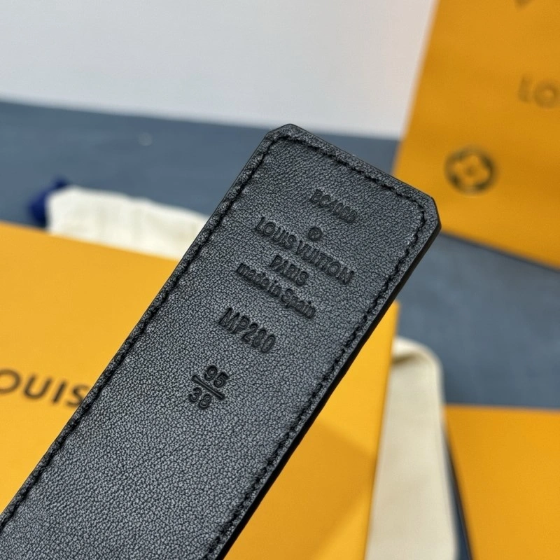 Louis Vuitton Belts Versatile 300857