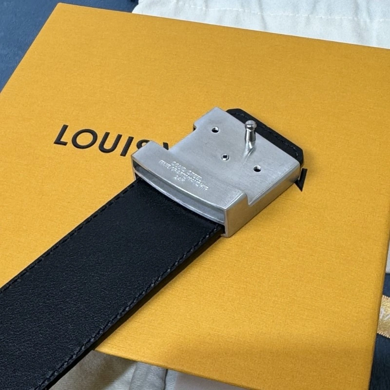 Louis Vuitton Belts Versatile 300857