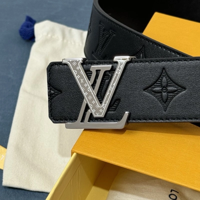 Lightweight Louis Vuitton Belts 300845