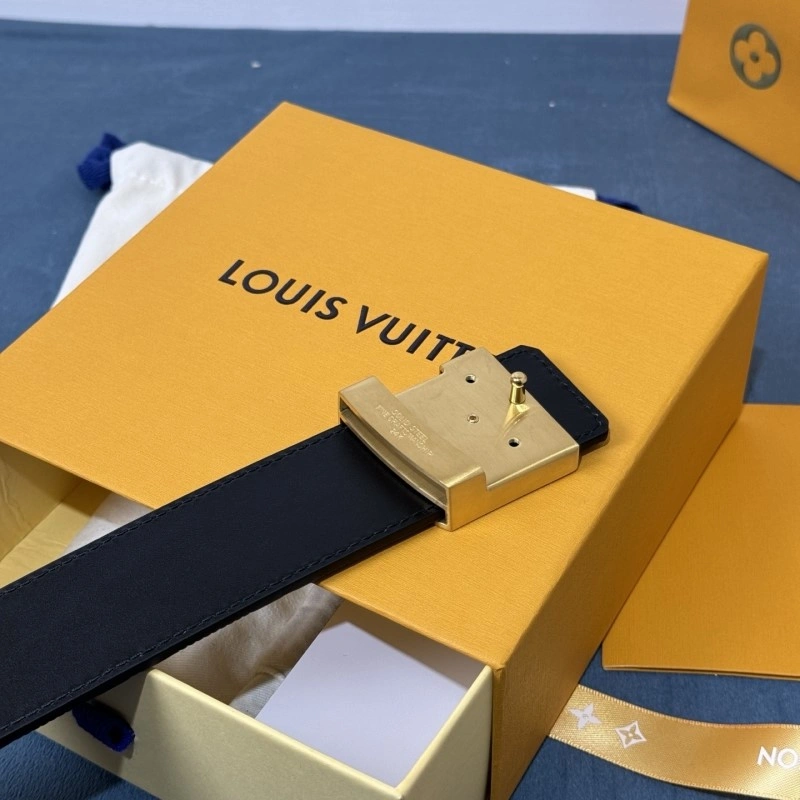 Seasonal Louis Vuitton Belts 300854