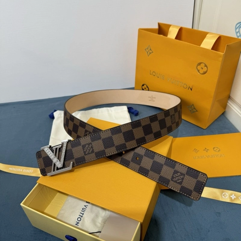 Lightweight Louis Vuitton Belts 300856
