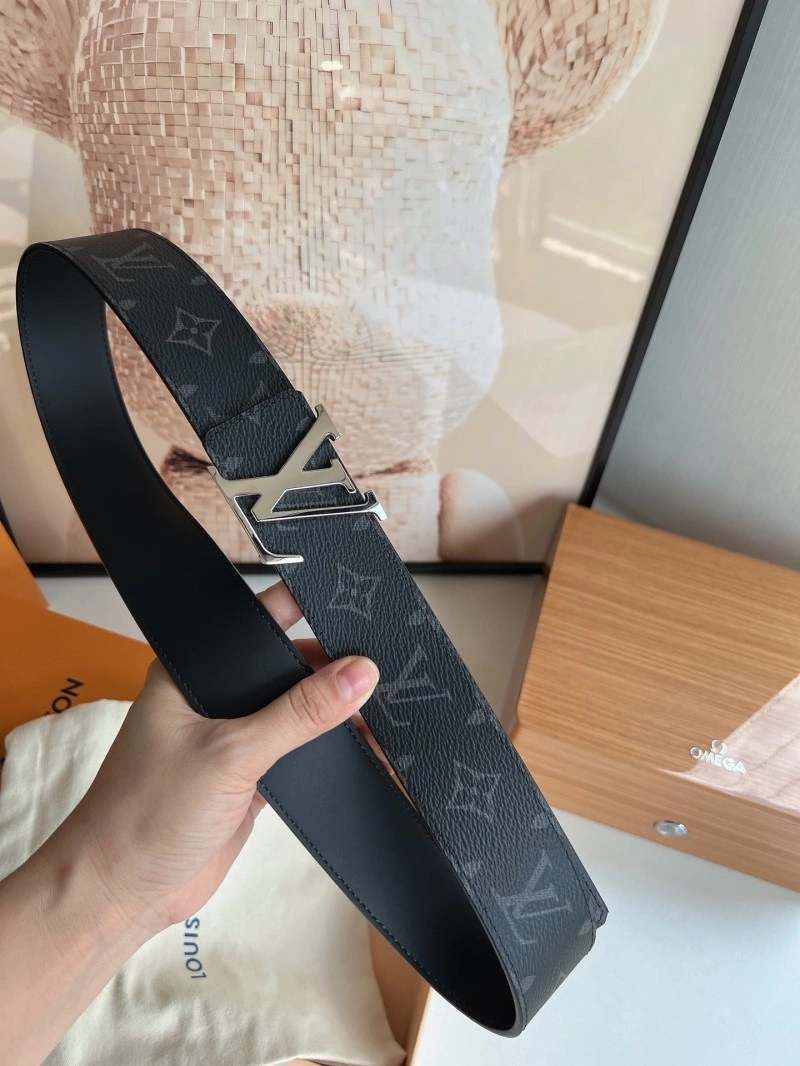 ZipUp Louis Vuitton Belts 300847