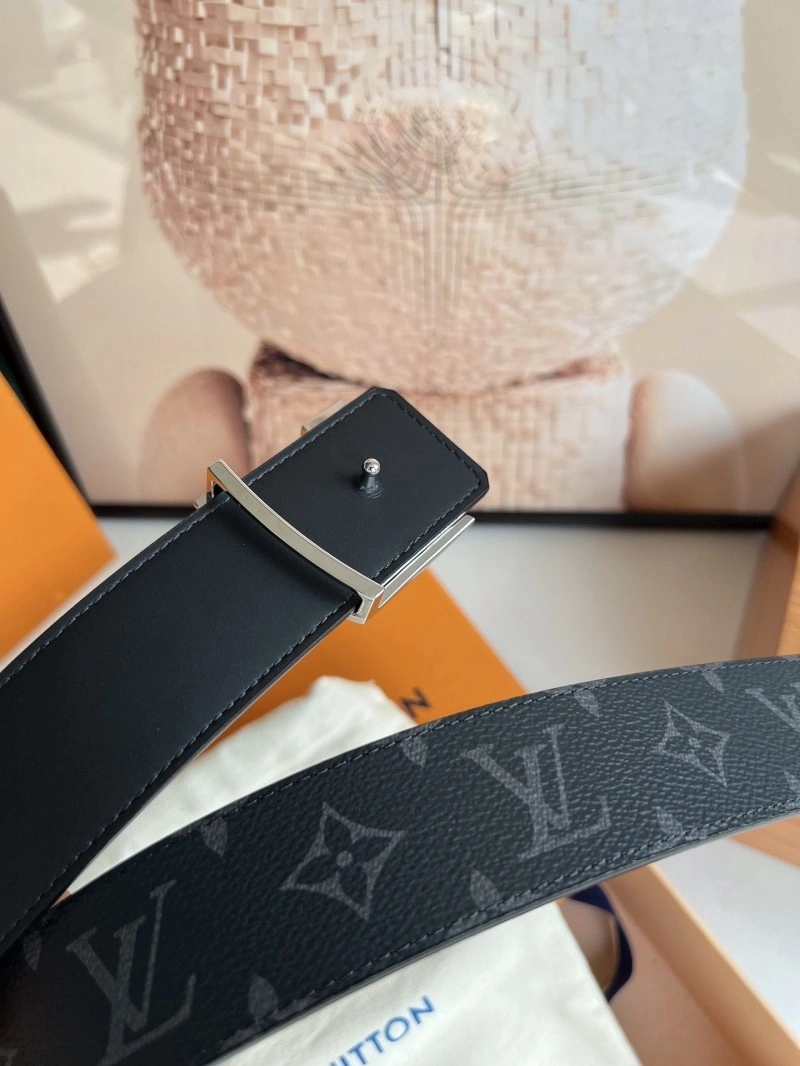 ZipUp Louis Vuitton Belts 300847