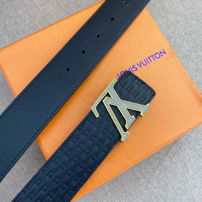 Unisex Louis Vuitton Belts 300795