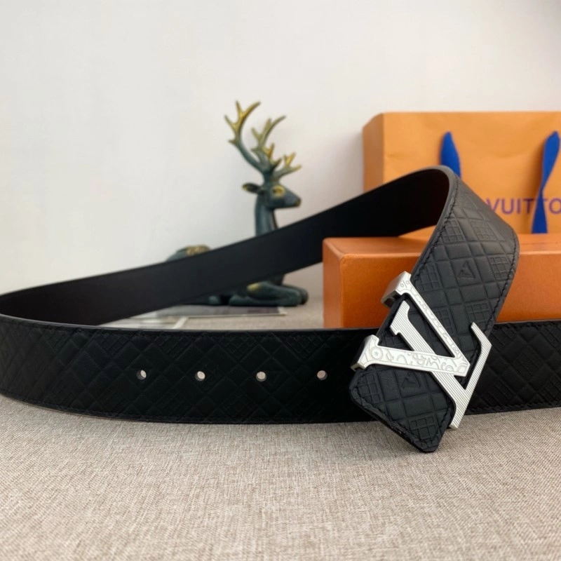 Versatile Louis Vuitton Belts 300805