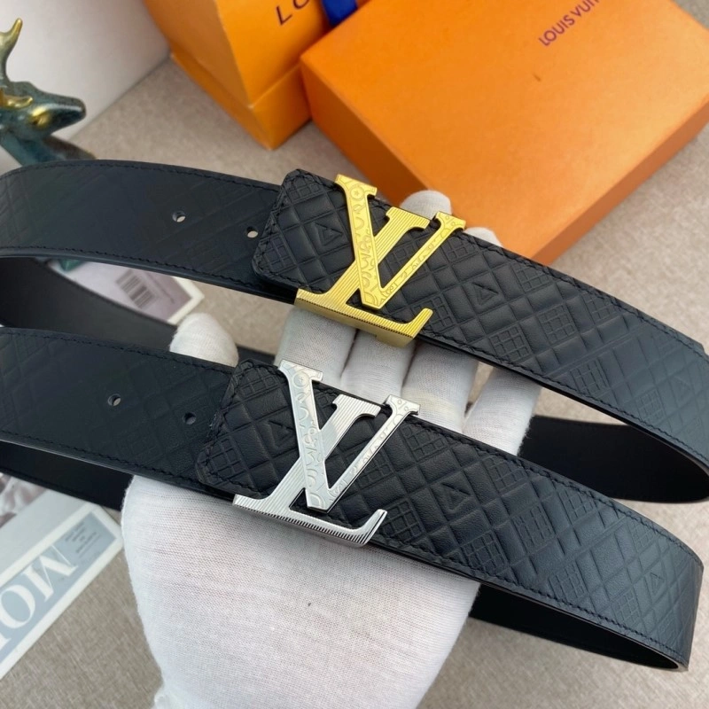 Versatile Louis Vuitton Belts 300805