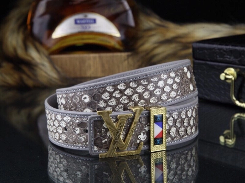 Louis Vuitton Belts Bold 300813